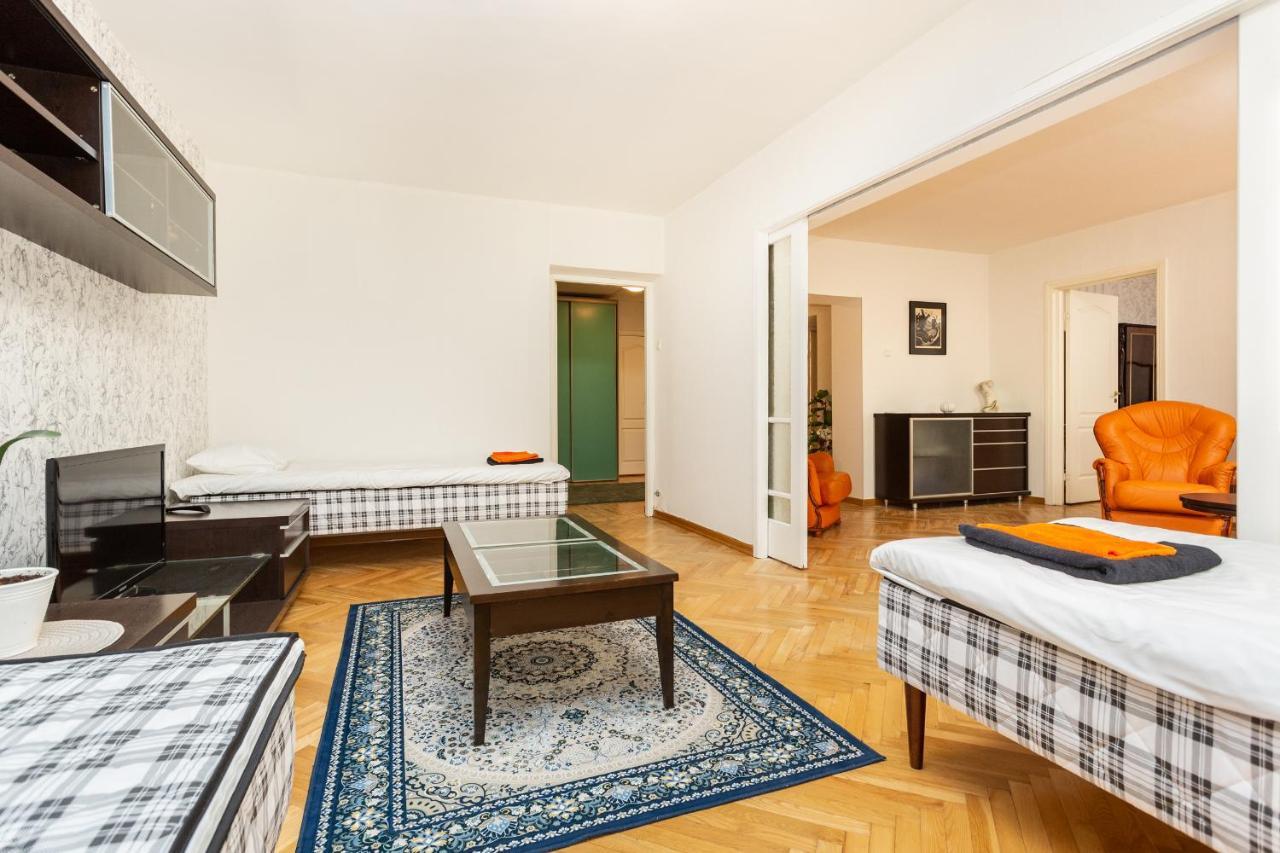 3 Room Central Apartmend 90M2 Parking For One Car Fifth Floor And The Building Does Not Have An Elevator Tallin Exterior foto
