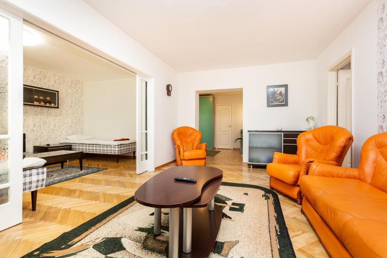 3 Room Central Apartmend 90M2 Parking For One Car Fifth Floor And The Building Does Not Have An Elevator Tallin Exterior foto